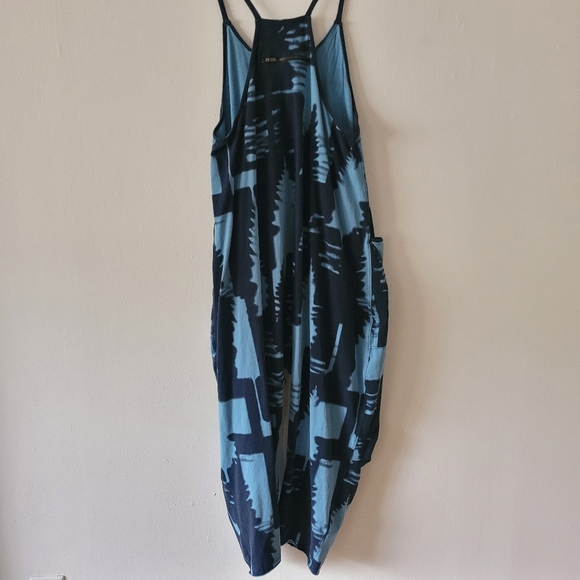 Free People Movement Hot Shot Printed Onesie Jumpsuit Winter Forest Navy Large - Picture 5 of 12